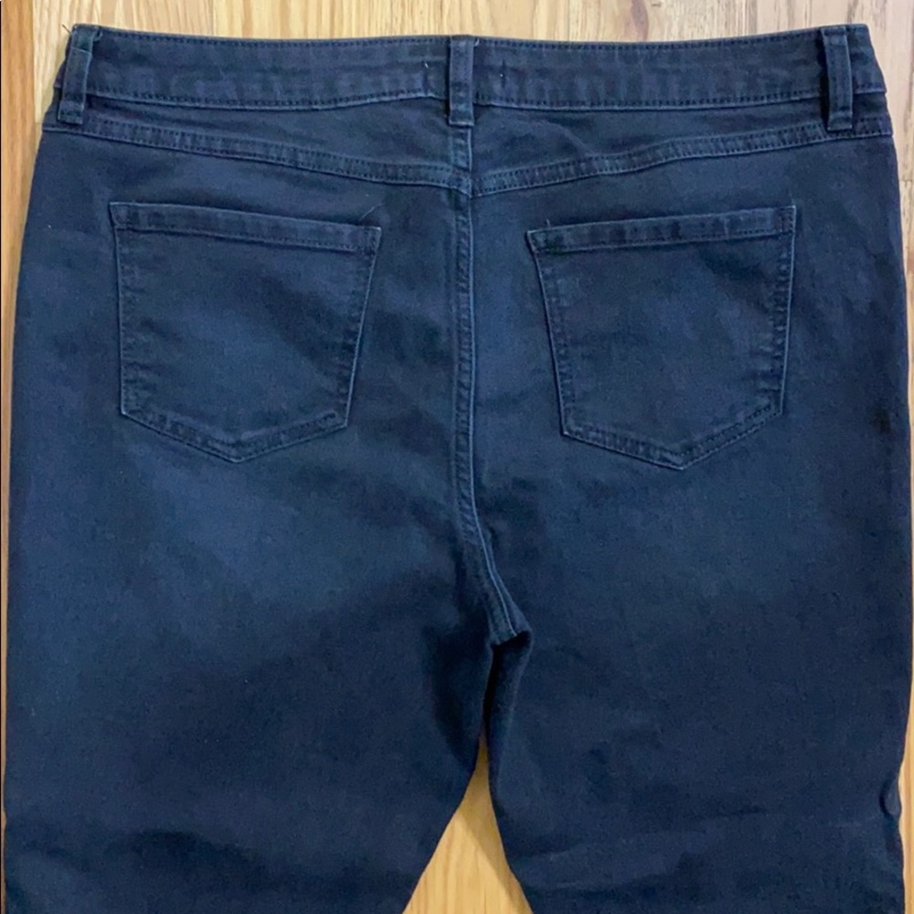 Lauren Conrad Capris - Picture 3 of 5